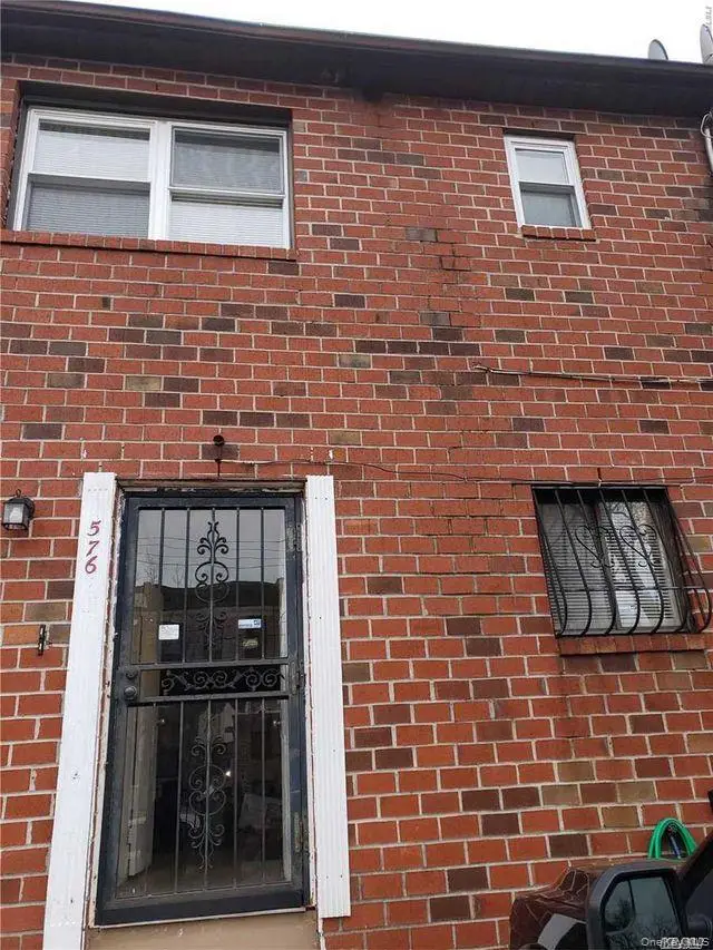 576 Barbey Street, Brooklyn, NY 11207 - Image #3