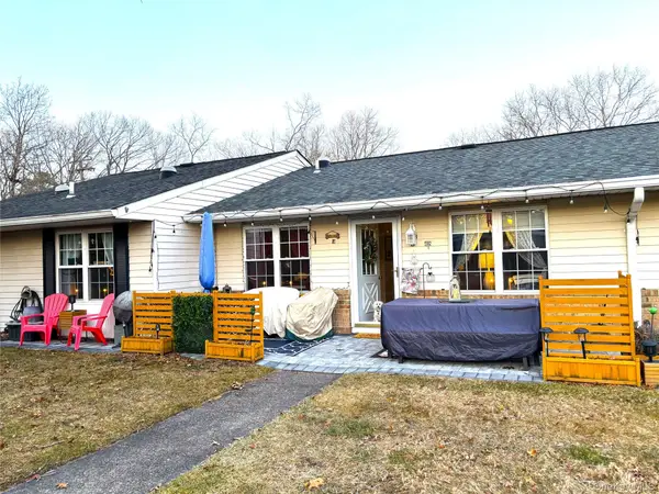 418 Weymouth Court #B, Ridge, NY 11961