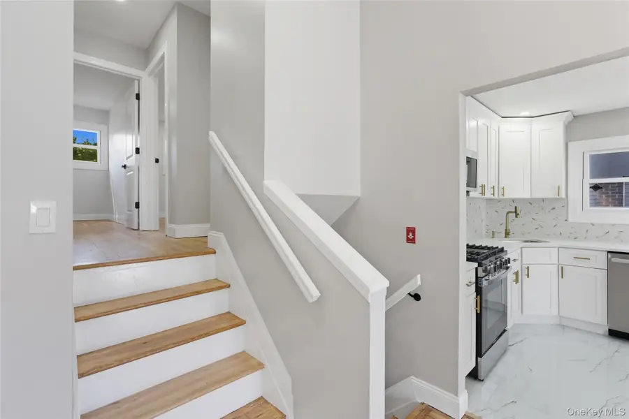 792 Glendale Road, West Babylon, NY 11704 - Image #3