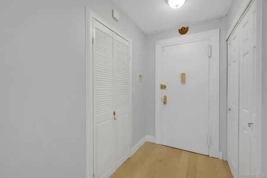 100 E Hartsdale Avenue #6RE, Hartsdale, NY 10530 - Image #2