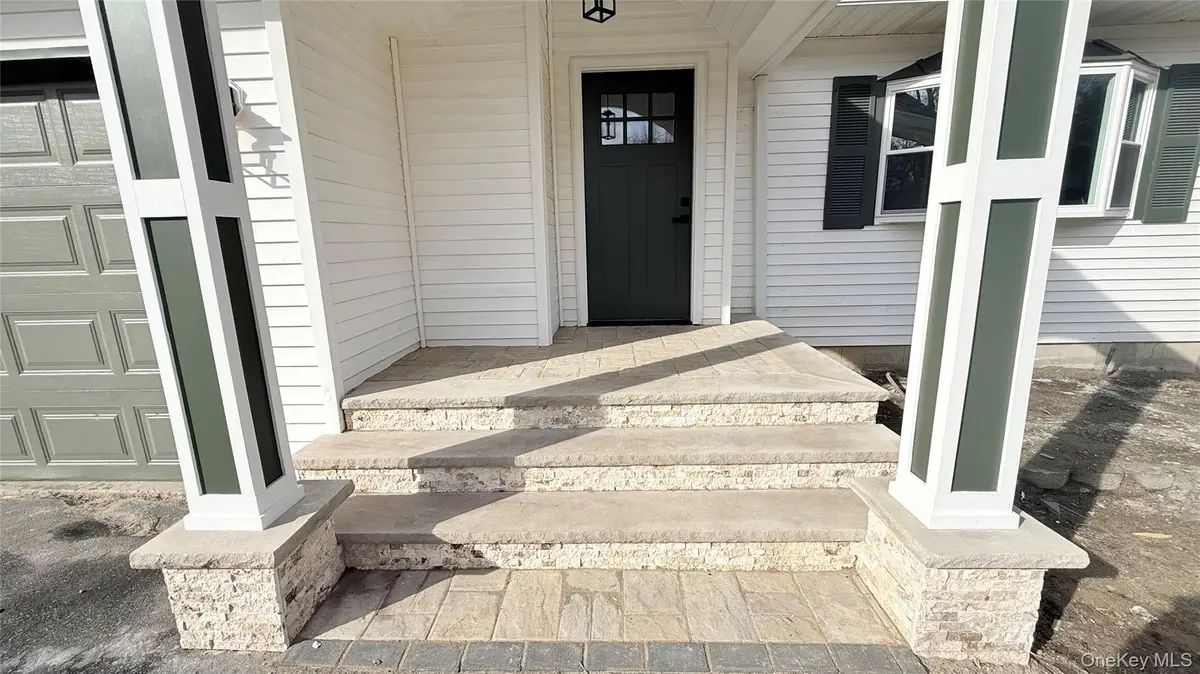 94 Sally Lane, Ridge, NY 11961 - Image #1