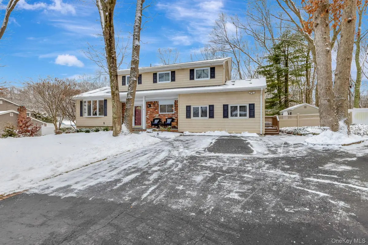 25 Sheryl Crescent, Smithtown, NY 11787 - Image #1