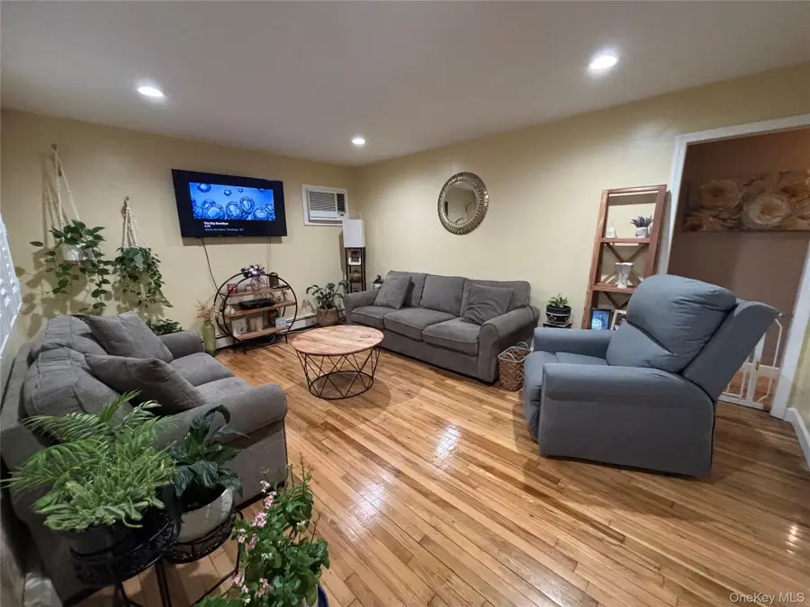 6 E Kissimee Road, Lindenhurst, NY 11757 - Image #3