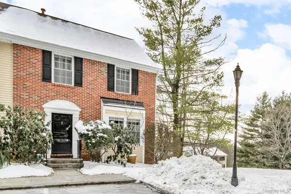 8 Cumberland Court, Peekskill, NY 10566