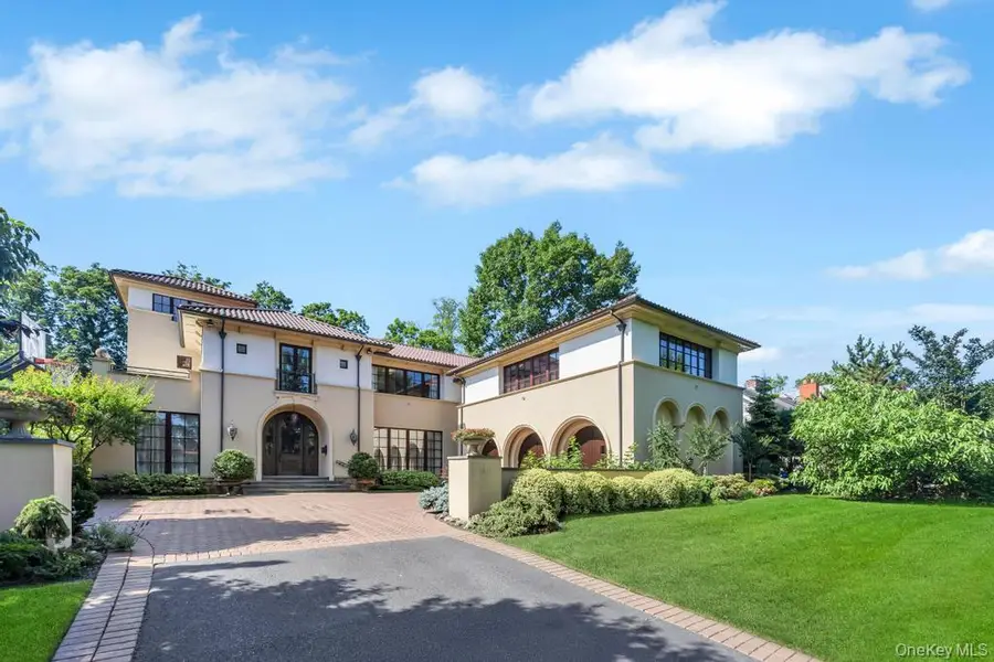 48 Nassau Drive, Great Neck, NY 11021 - Image #2