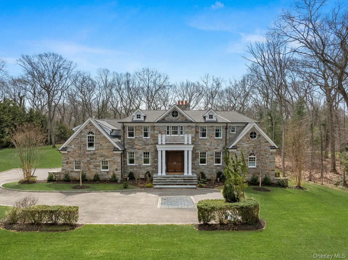 27 Victorian Lane, Brookville, NY 11545 - #1