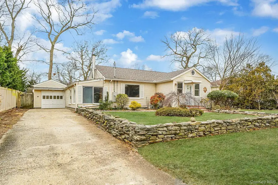 133 Royal Avenue, Flanders, NY 11901 - Image #2