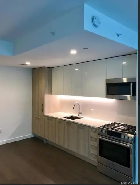 131-05 40th Road #16S, Flushing, NY 11354 - Image #3