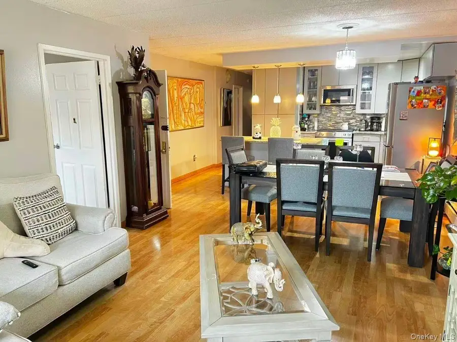 75-22 Parsons Boulevard #D3, Fresh Meadows, NY 11366 - Image #2