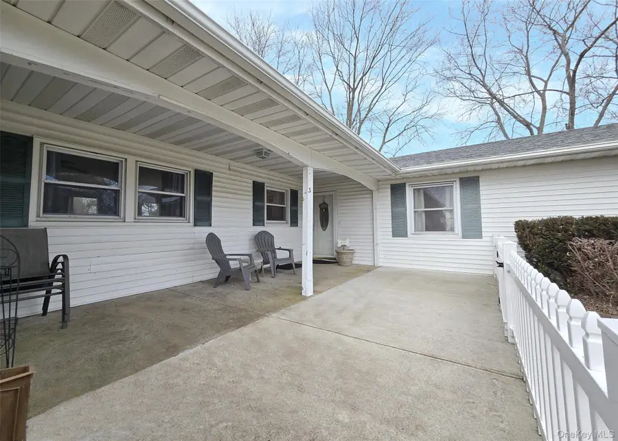 33 Segatogue Lane, South Setauket, NY 11720 - Image #3