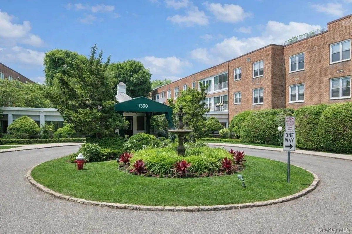 1390 Broadway #228, Hewlett, NY 11557 - Image #1