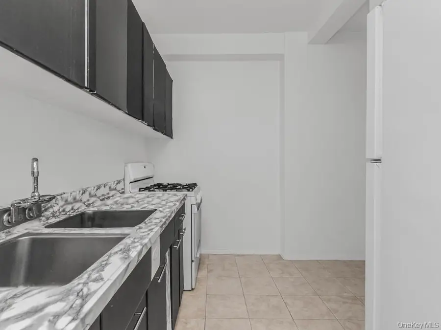 8 Fordham Hill Oval #3D, Bronx, NY 10468 - Image #3