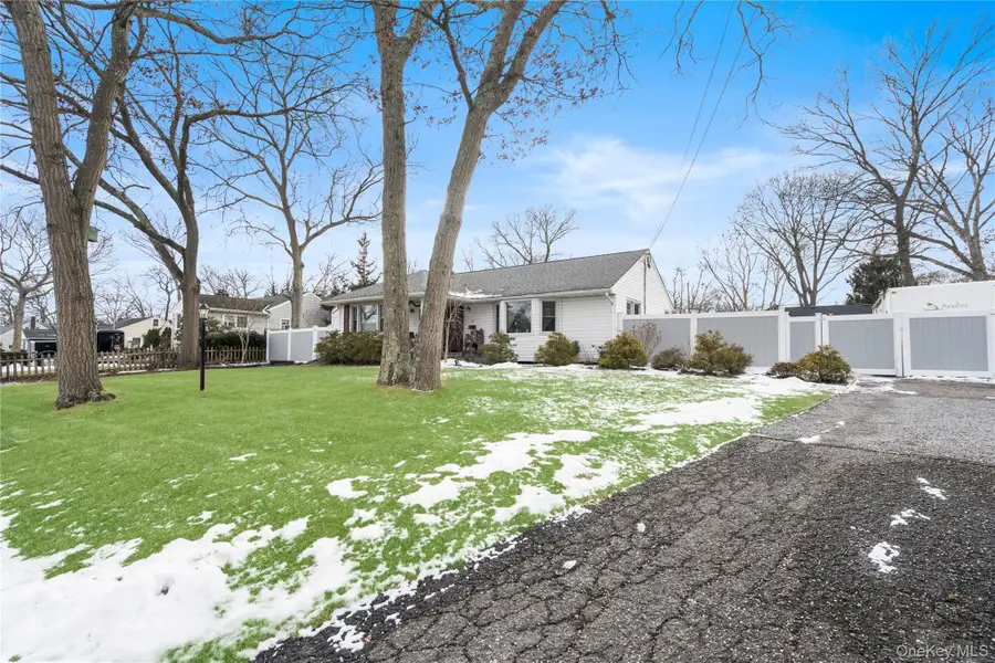24 Park Place, Patchogue, NY 11772 - Image #2