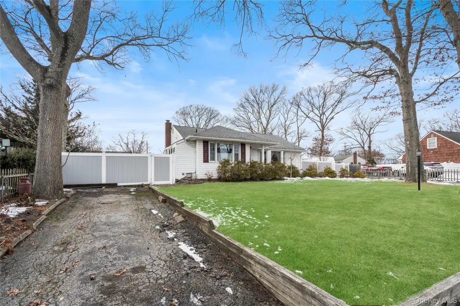 24 Park Place, Patchogue, NY 11772 - Image #3