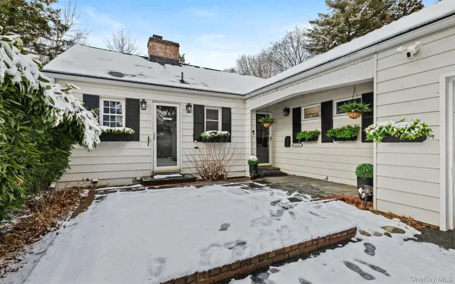 194 W Neck Road, Huntington, NY 11743 - Image #2