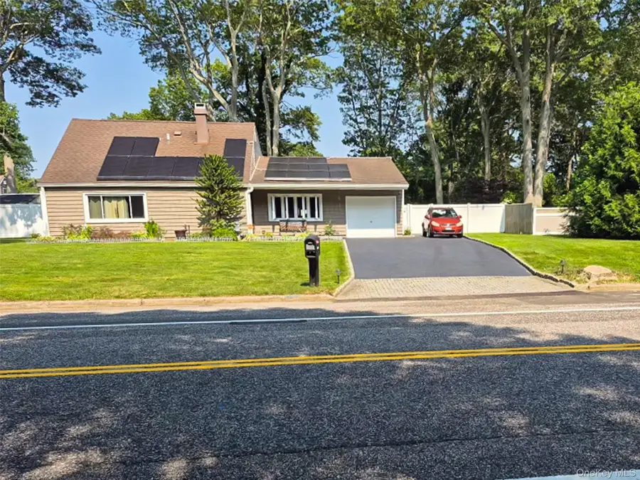 1039 Sipp Avenue, Medford, NY 11763 - Image #3