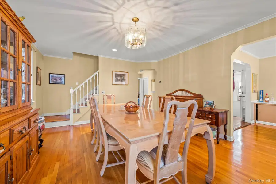 8218 258th Street, Floral Park, NY 11004 - #3
