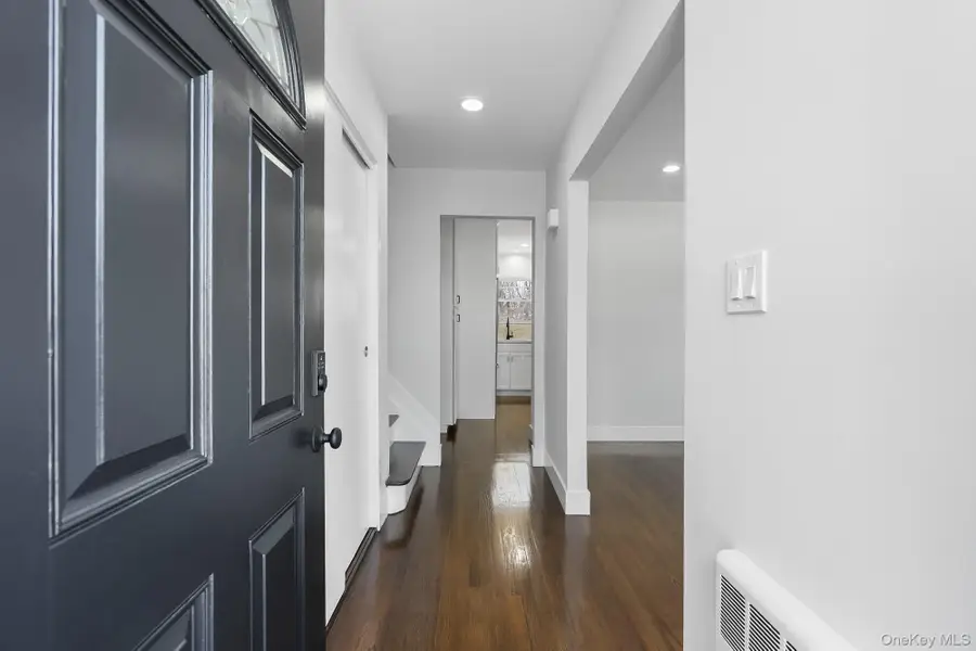 53 Elizabeth Drive, Bethpage, NY 11714 - Image #3