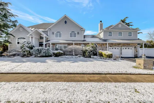 110 Thornwood Road, Massapequa Park, NY 11762