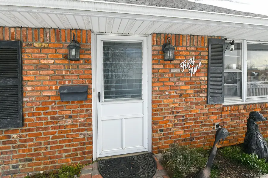 59 Stone Lane, Levittown, NY 11756 - #3