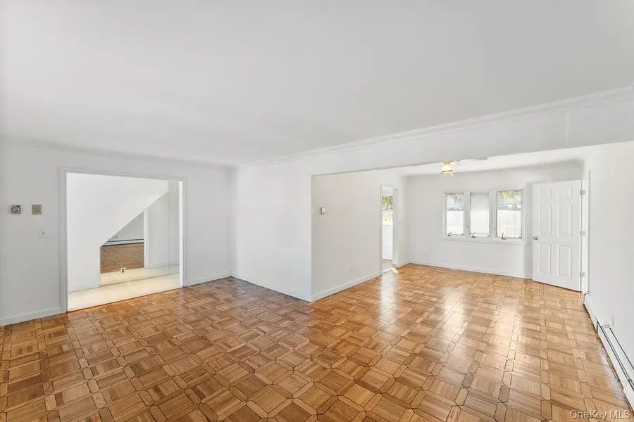 376 Hunnewell Avenue, Elmont, NY 11003 - Image #3