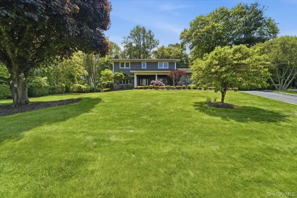 10 Foxwood Lane, Thornwood, NY 10594