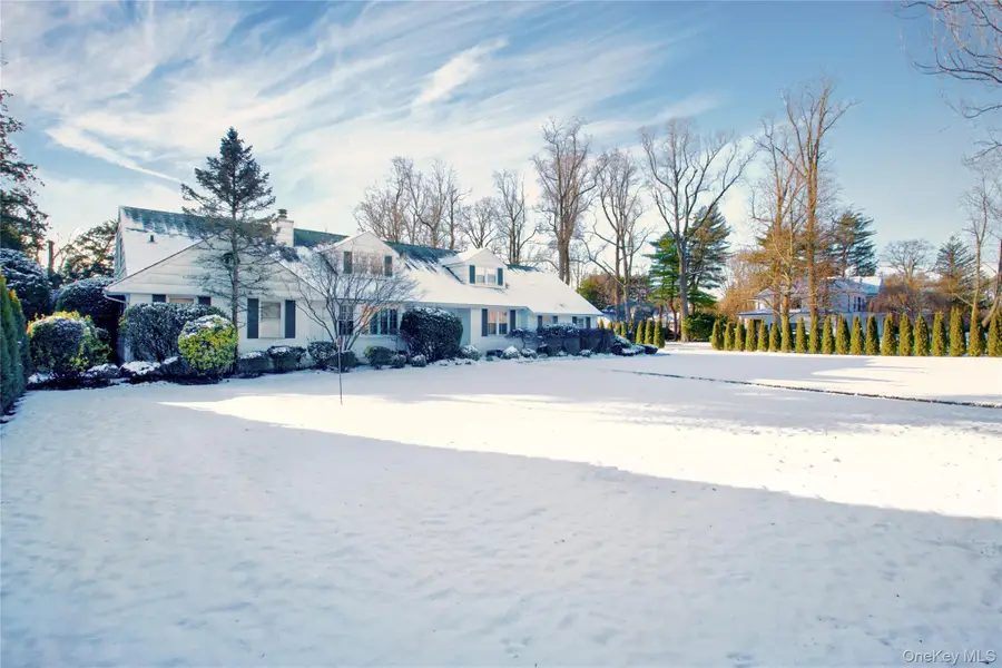 380 Stewart Avenue, Garden City, NY 11530 - Image #3