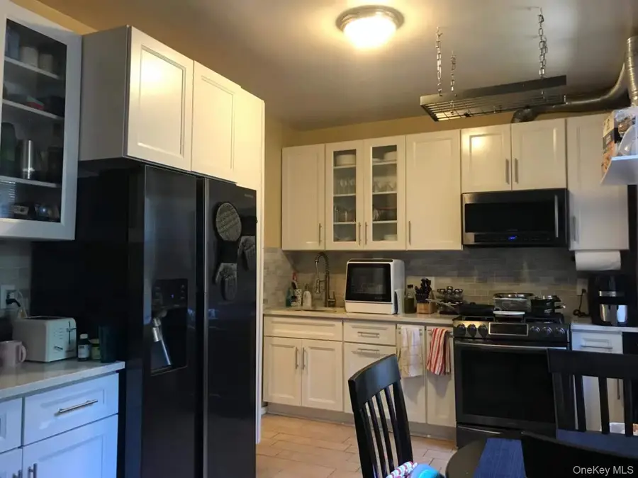 61-40 Saunders Street #C5, Rego Park, NY 11374 - Image #2