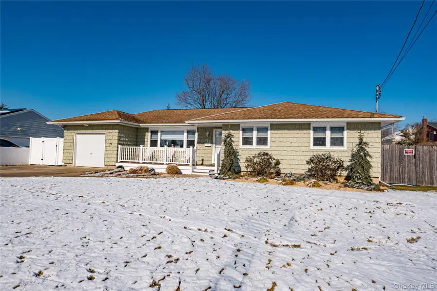 221 Young Street, West Babylon, NY 11704 - Image #2