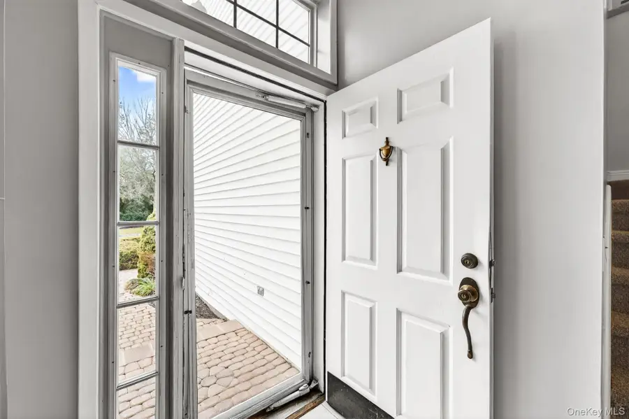 27 Hamlet Drive, Commack, NY 11725 - #3