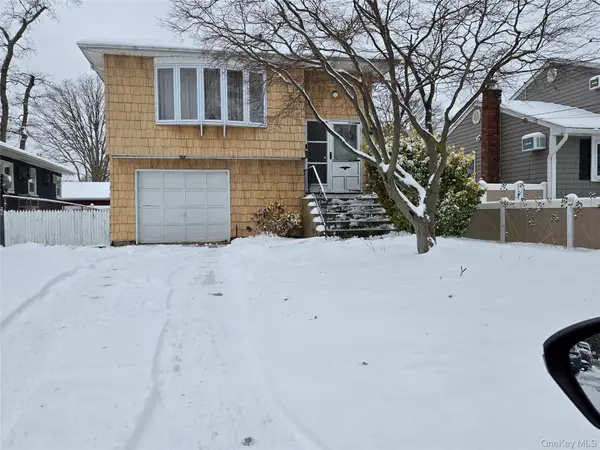 715 Mccall Avenue, West Islip, NY 11795