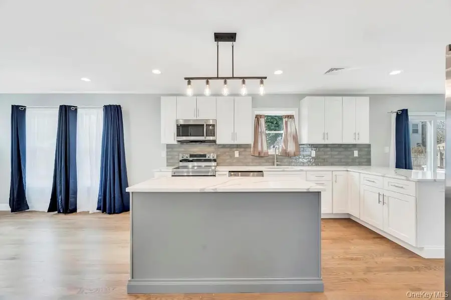 42 Volta Drive, Deer Park, NY 11729 - Image #3