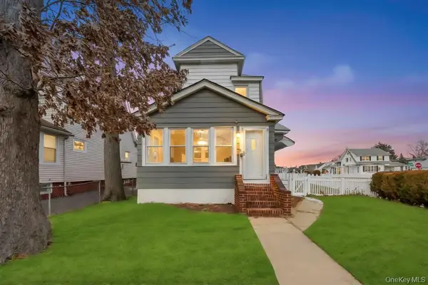 17 Sapir Street, Valley Stream, NY 11580