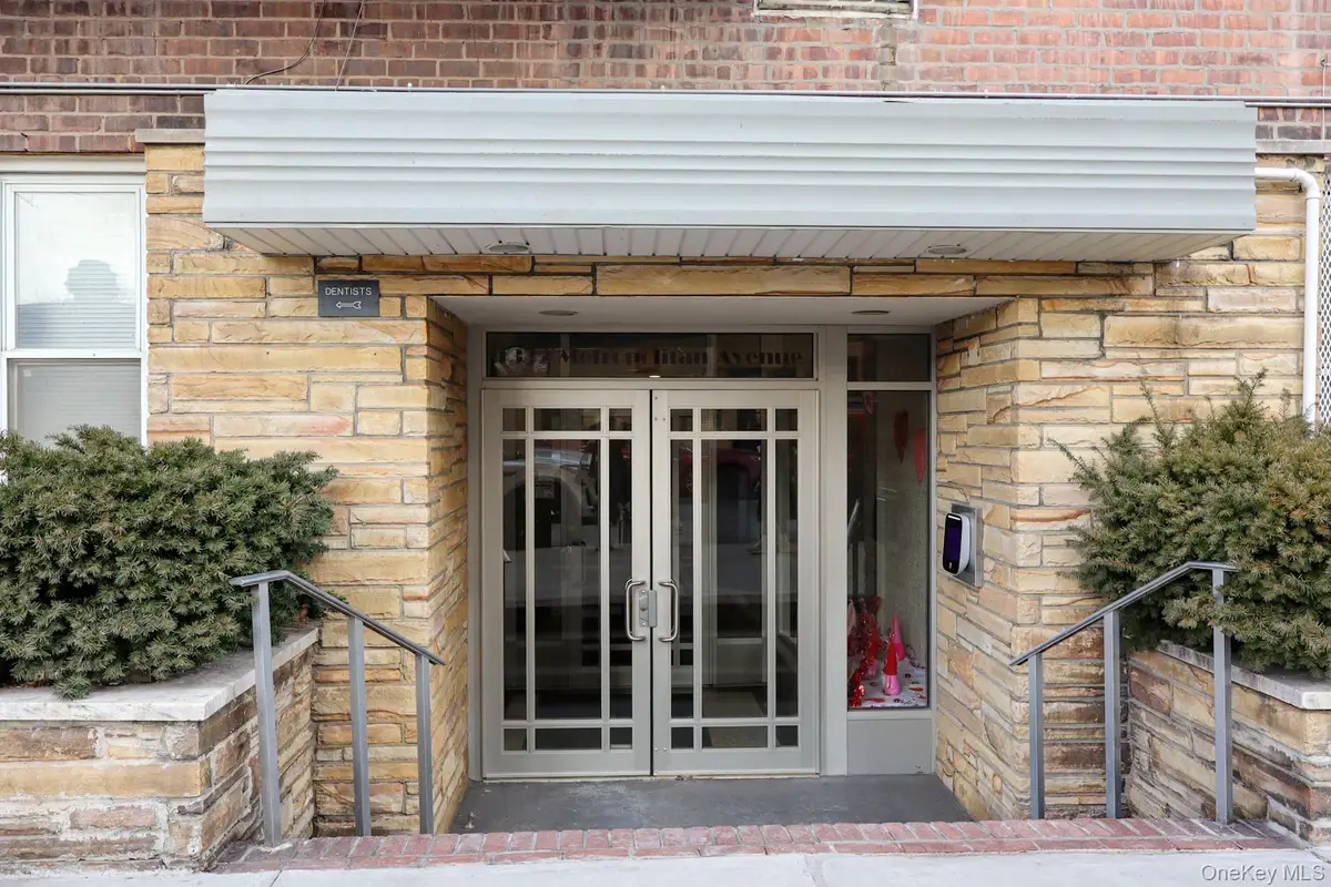 1332 Metropolitan Avenue #5G, Bronx, NY 10462 - Image #1