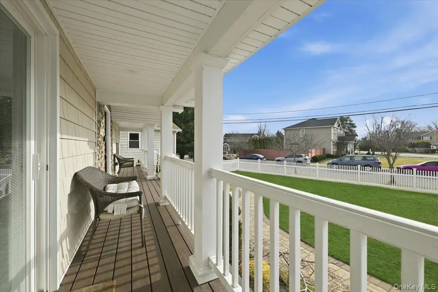 3 Neptune Place, Massapequa, NY 11758 - Image #3