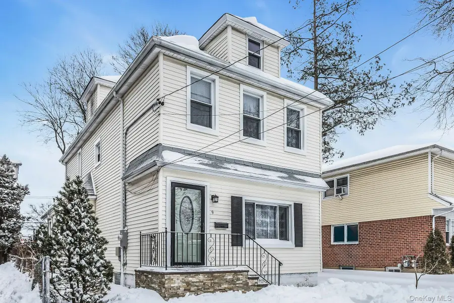 9 Belmont Avenue, Floral Park, NY 11001 - Image #3