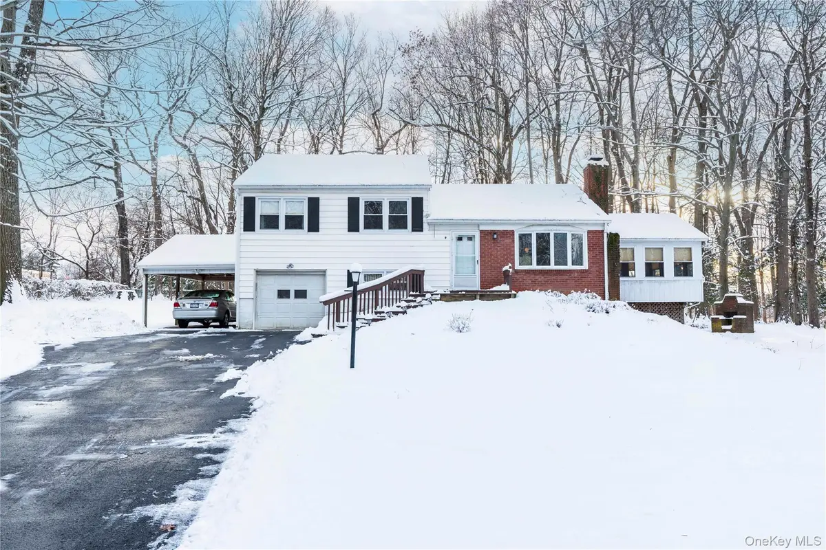 9 Southview Lane, Hopewell Junction, NY 12533 - Image #1