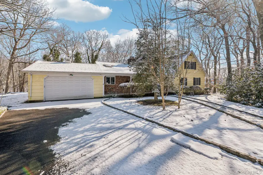 11 Lodge Lane, Belle Terre, NY 11777 - Image #2
