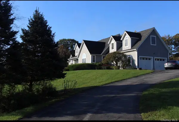 12 Neveles Pride Court, Pine Bush, NY 12566