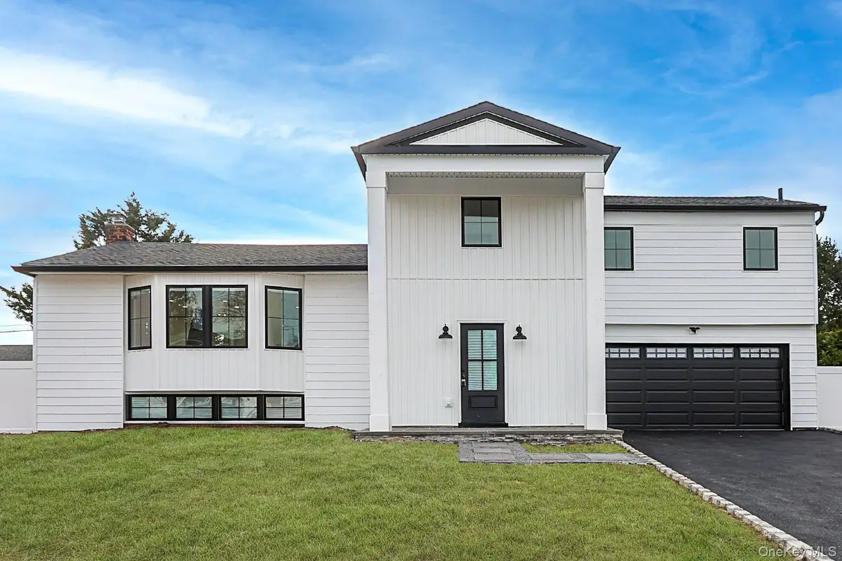 92 Kings Walk, Massapequa Park, NY 11762 - Image #1