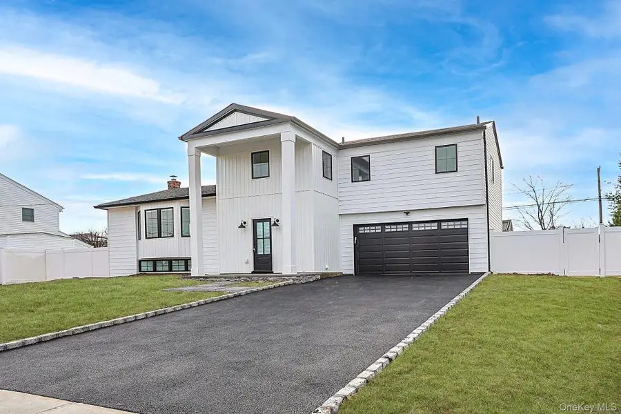 92 Kings Walk, Massapequa Park, NY 11762 - Image #2