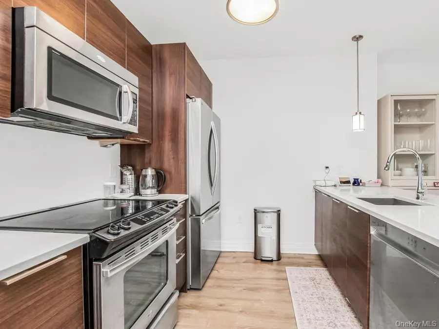 701 Ridge Hill Boulevard #11C, Yonkers, NY 10710 - Image #2