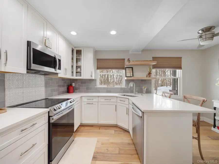 552 Sierra Vista Lane, Valley Cottage, NY 10989 - #3