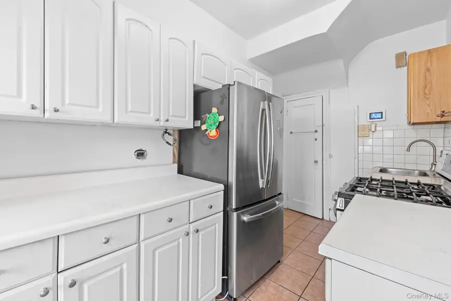 3329 Wilson Avenue, Bronx, NY 10469 - Image #2