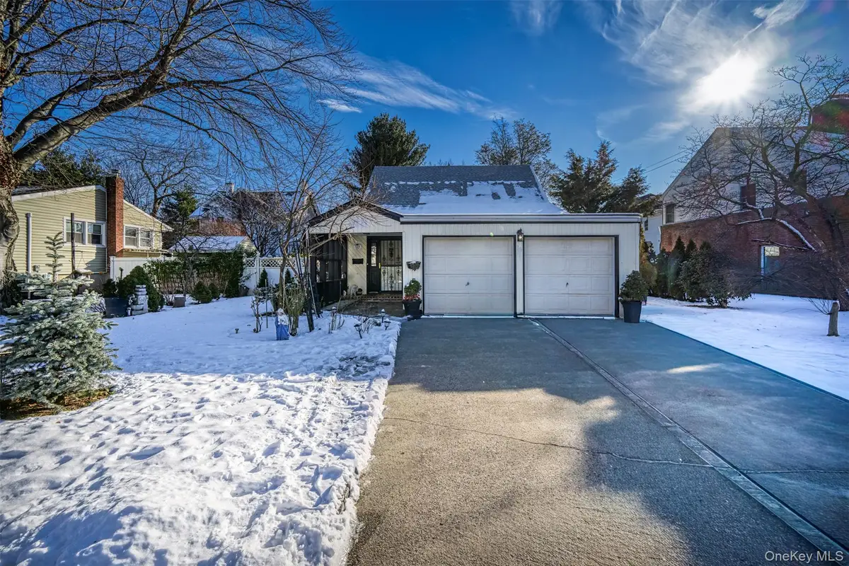 524 Livingston Street, Westbury, NY 11590 - Image #1