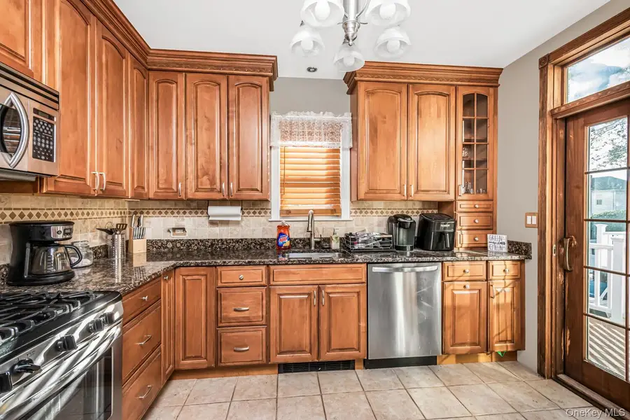 32 Glover Avenue, Yonkers, NY 10704 - Image #3