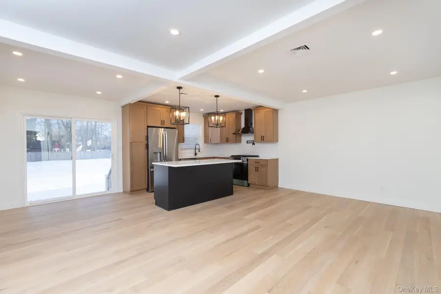 28 Locust, Bayport, NY 11705 - #2