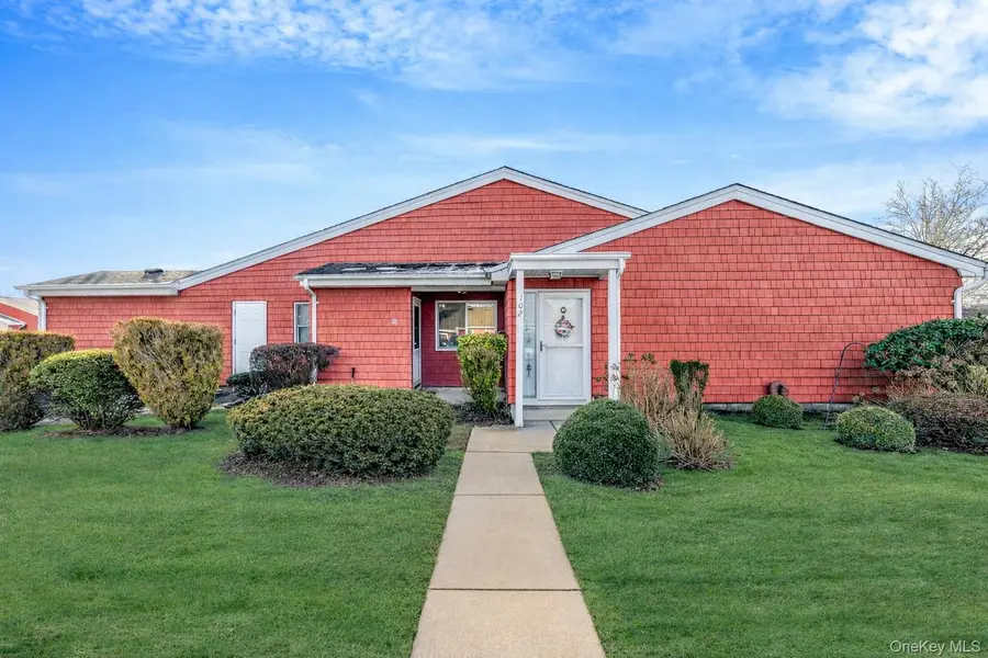 101 Flair Court E, Saint James, NY 11780 - Image #3