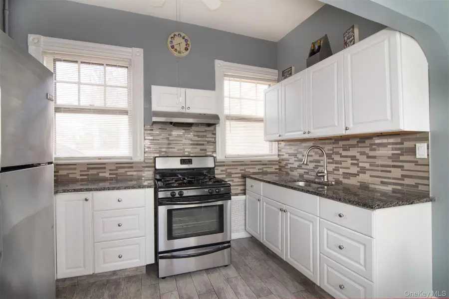 262 N Fulton Avenue, Fleetwood, NY 10552 - Image #2