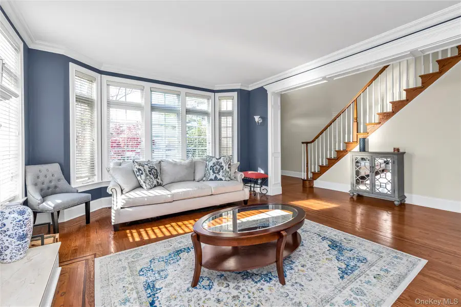 115 Lincoln Avenue, Rockville Centre, NY 11570 - Image #2